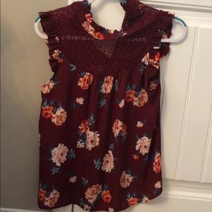 Cute maroon tank!